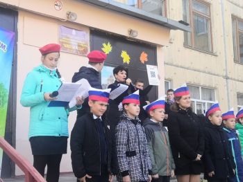 124_otkrytie_tablichki_na_zdanii_shkoly
